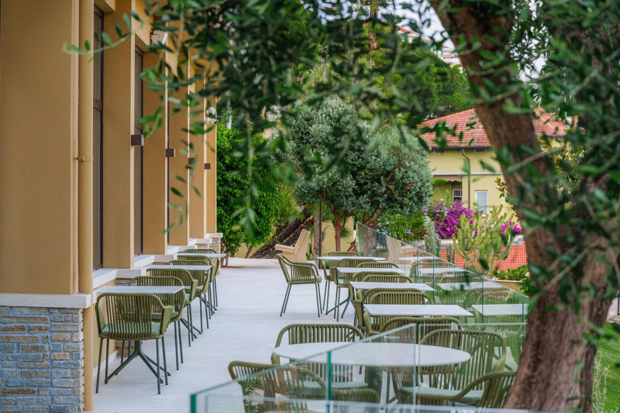 Hotel Villa Levi Sanremo Exterior foto